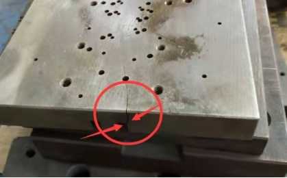 不锈钢尖角冲压用什么模具钢