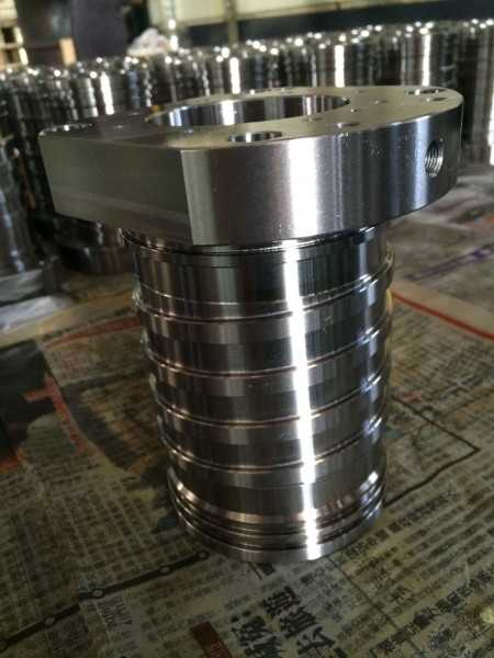 冲裁模具上夹板的材料