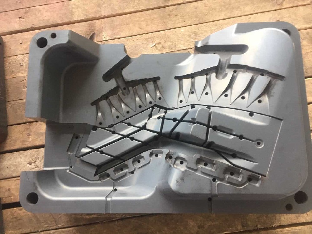 制作冲压模具的材料
